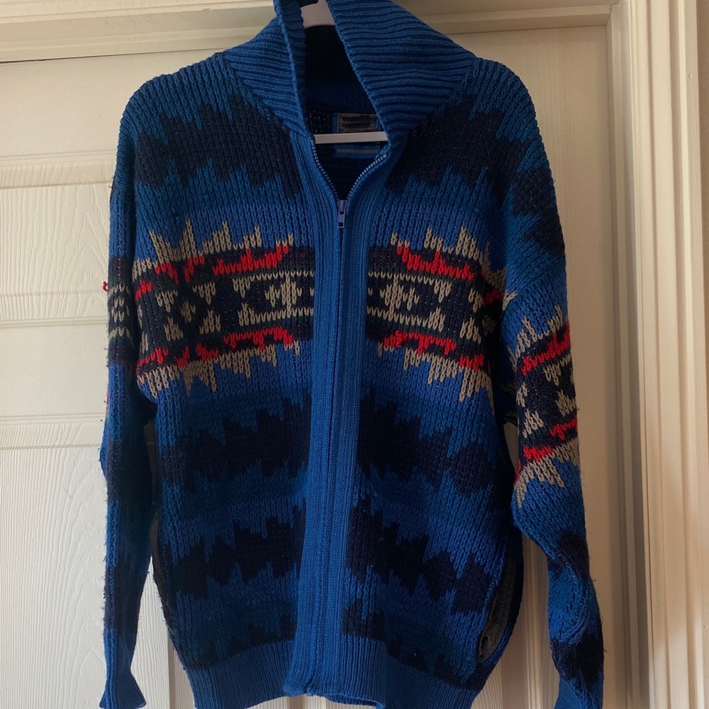 Pendleton Vintage Blue and Red Zip-Up Sweater Sz XL. Box1